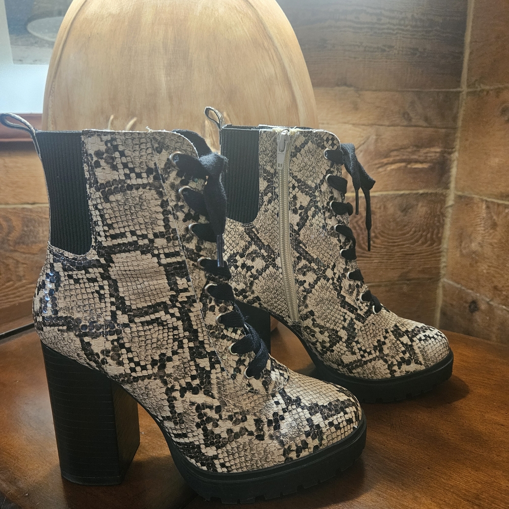 Steve Madden Brown Lace Up Boots with Chunky Heel